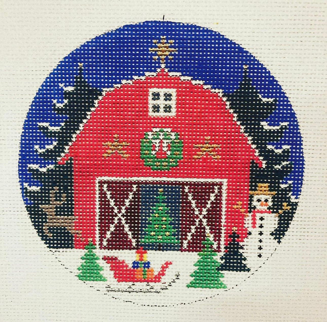 Doolittle Stitchery R602 Christmas Barn