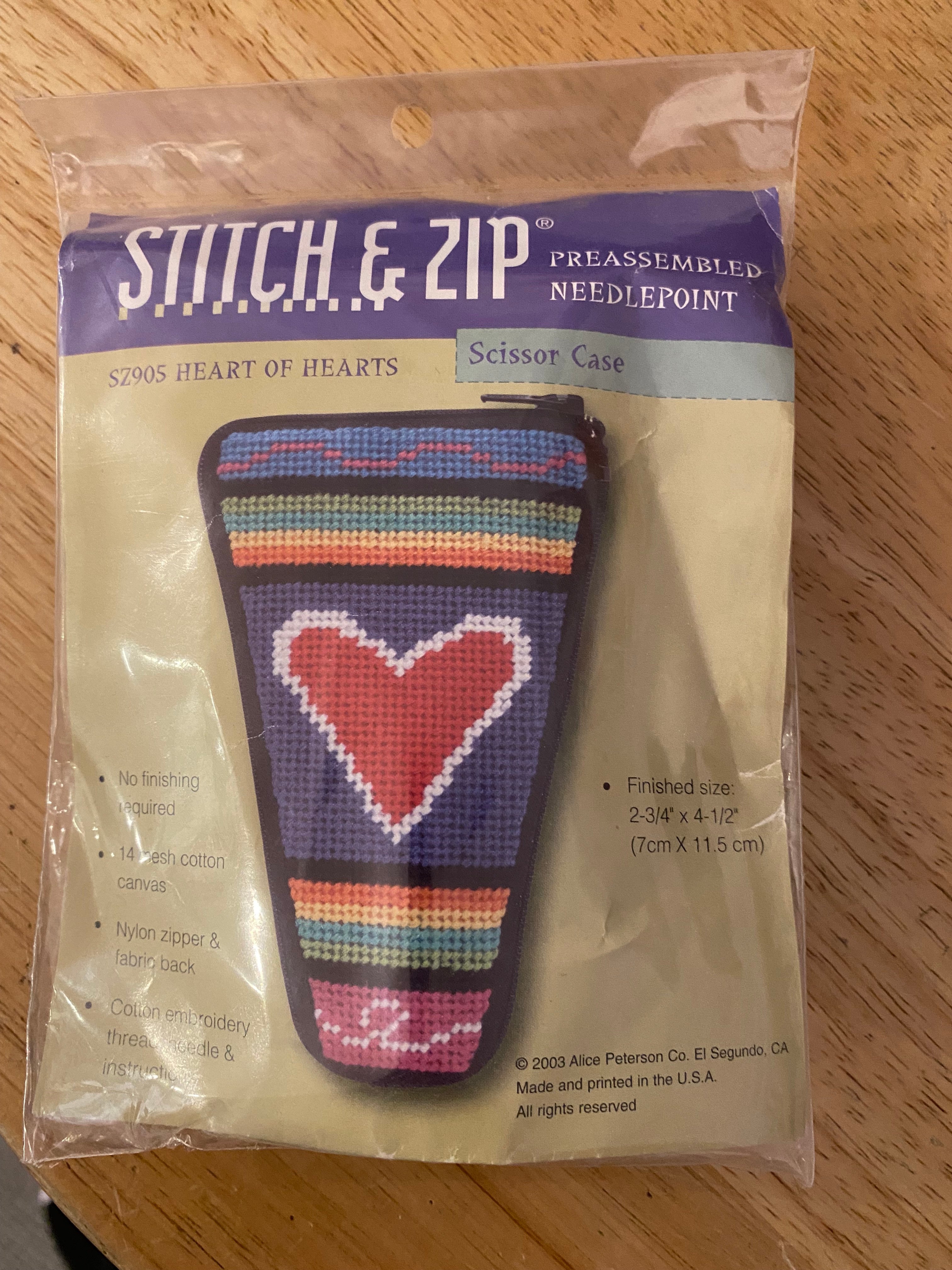 Stitch &amp; zip SZ905 Hearts of Hearts Scissor Case