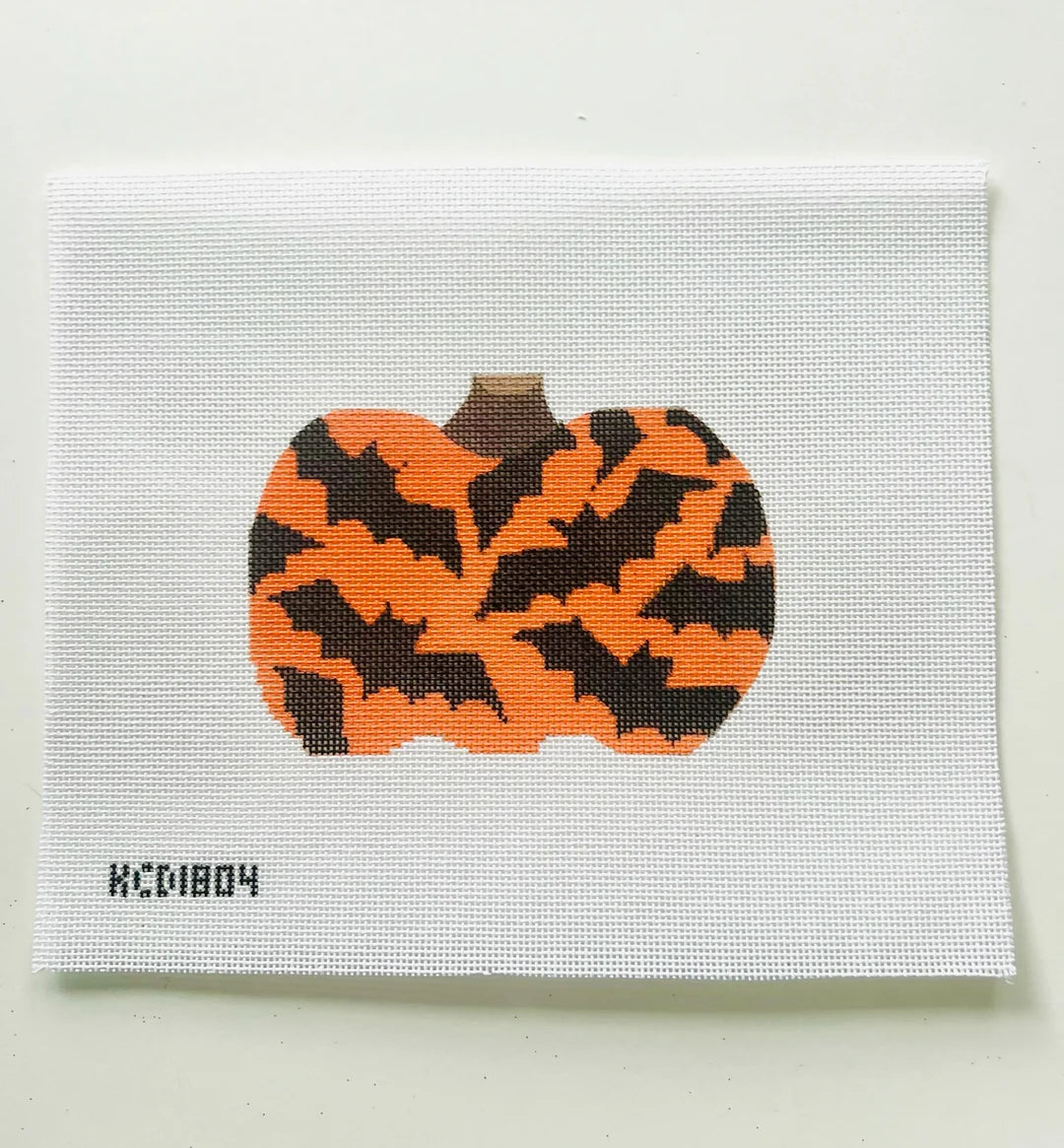 KCN KCD1804 Pumpkin with Bats