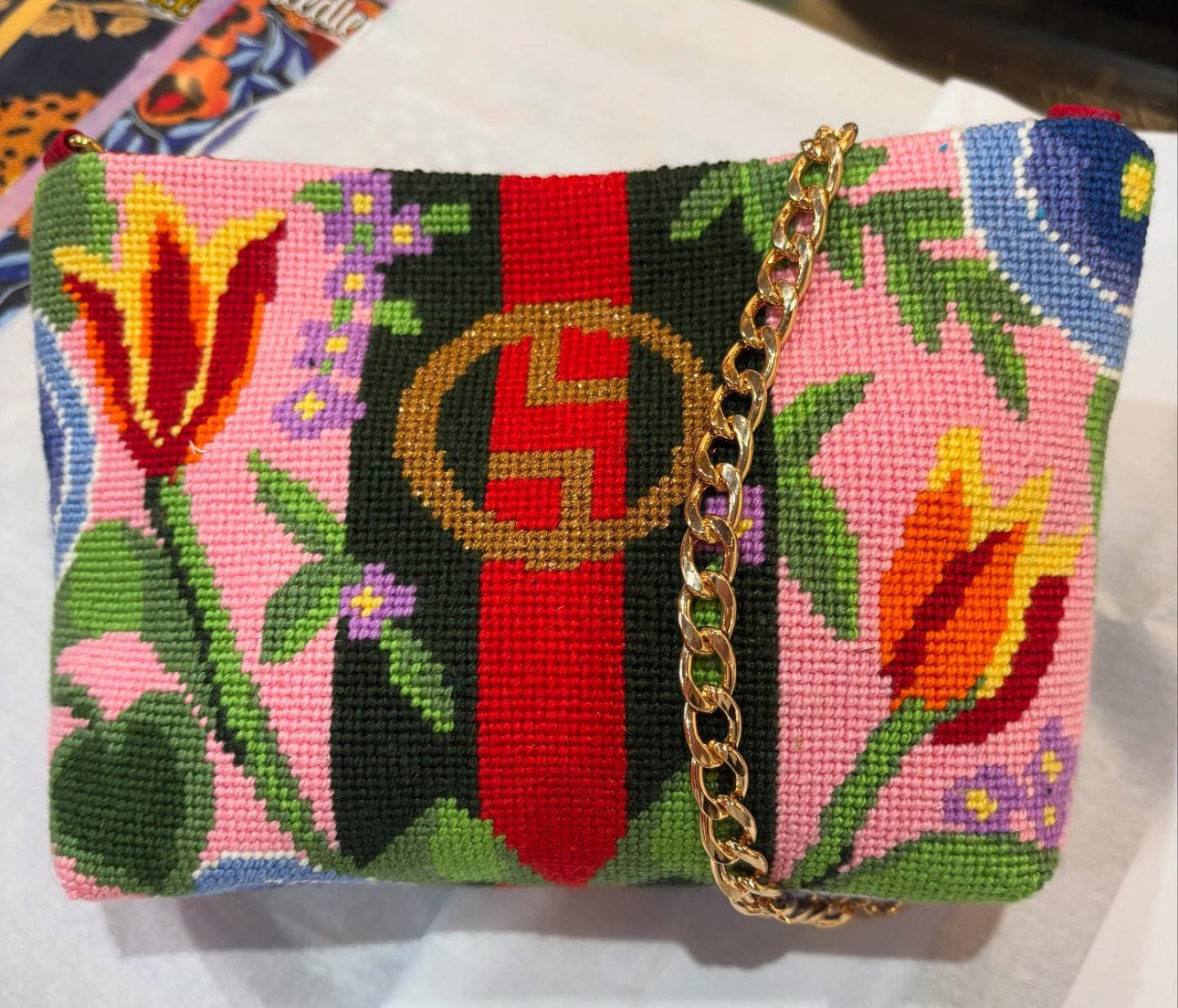 Alice Peterson CL112 Gucci Floral Clutch