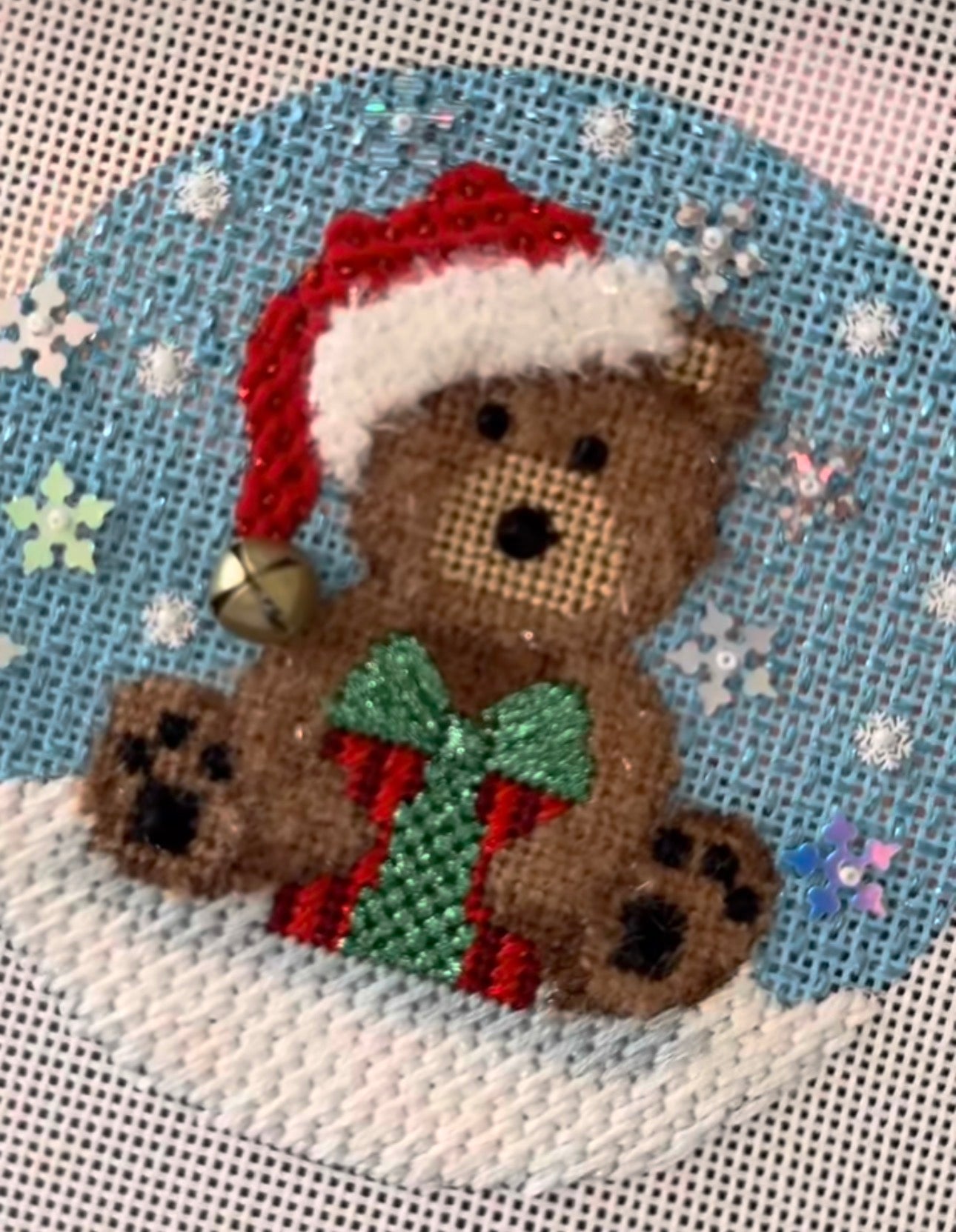 Pepperberry BB13 Brown Santa Bear with Present