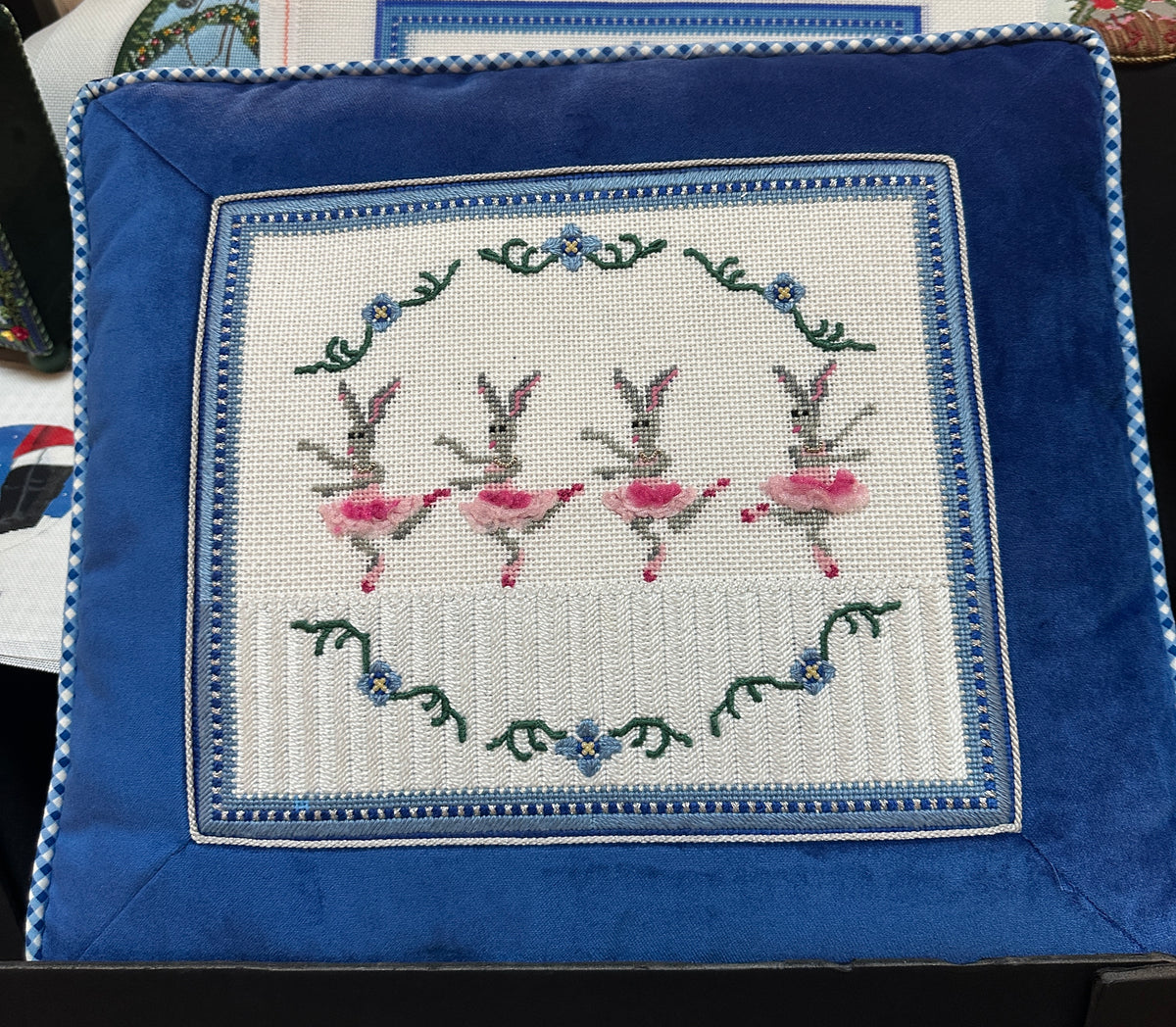 Chris Lewis KC-P2 Kate's Finepoint Designs Dancing Bunnies