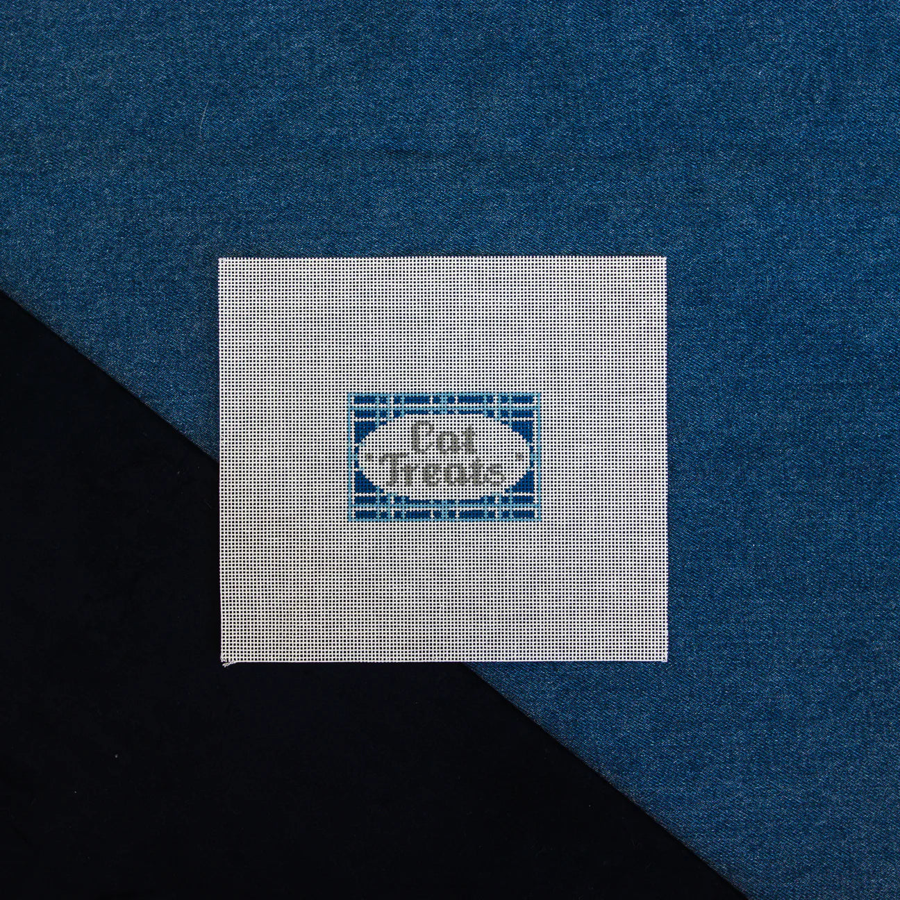 NDLPT Designs Blue Plaid Cat Treats KICH38