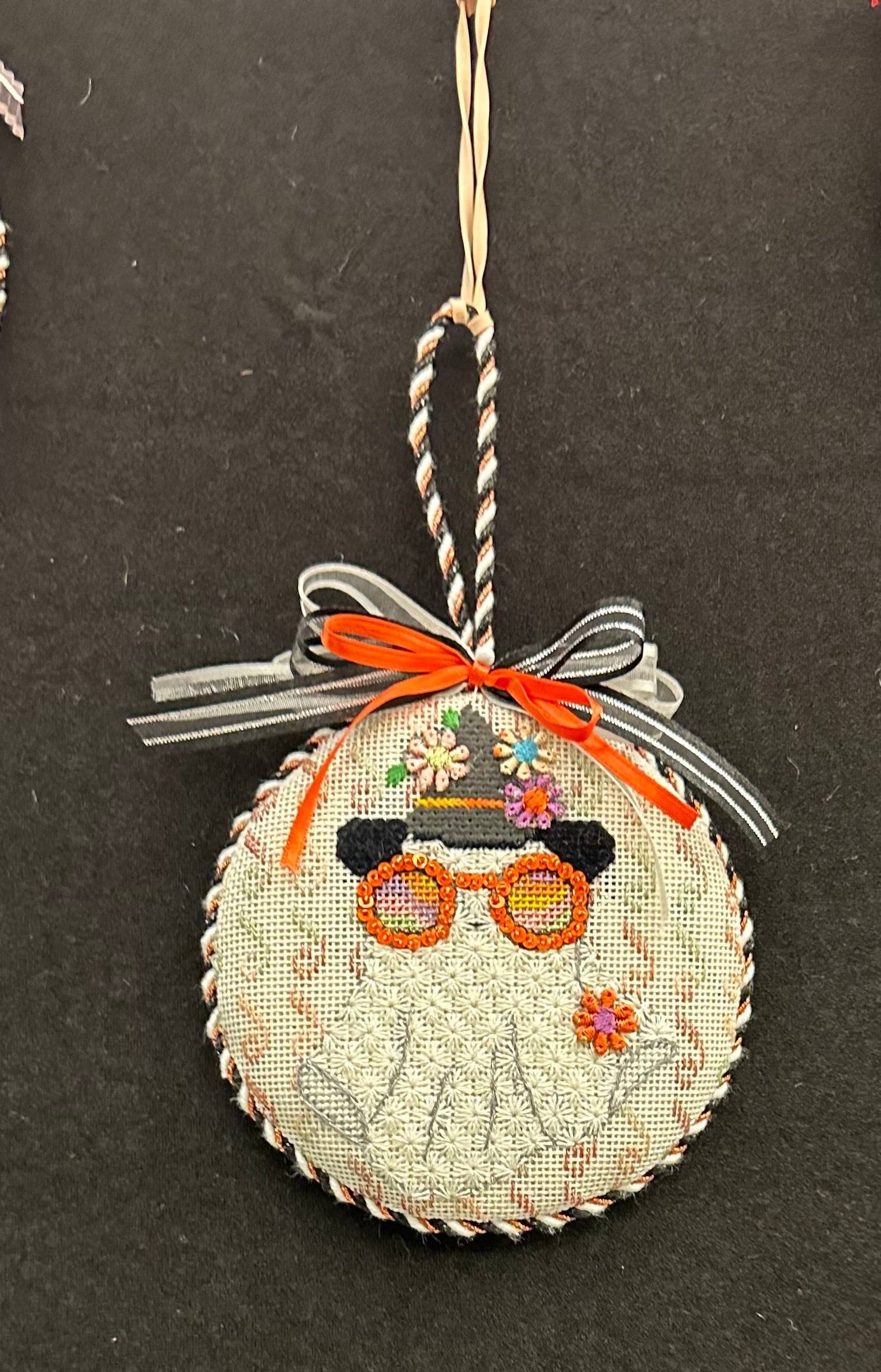 LUXURY NEEDLEPOINT FROM LONDON 刺繍 テーブル LUXURY NEEDLEPOINT FROM LONDON 刺繍 テーブル LUXURY