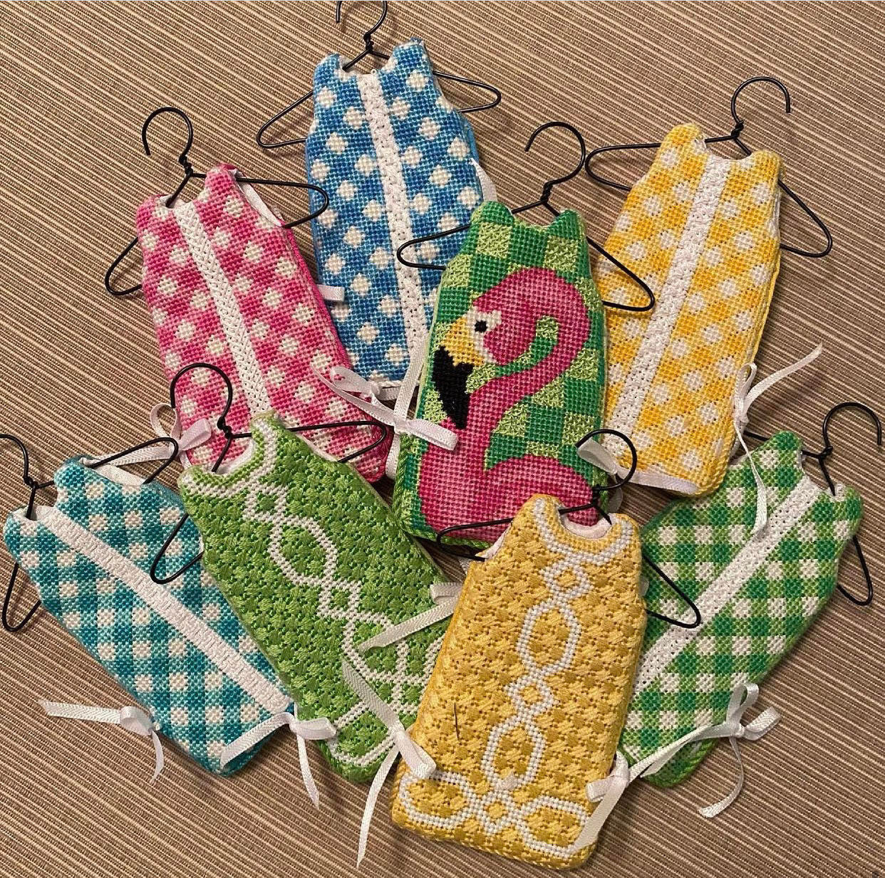 Two Sisters MS75 Santa Mini Shift – Stitch by Stitch