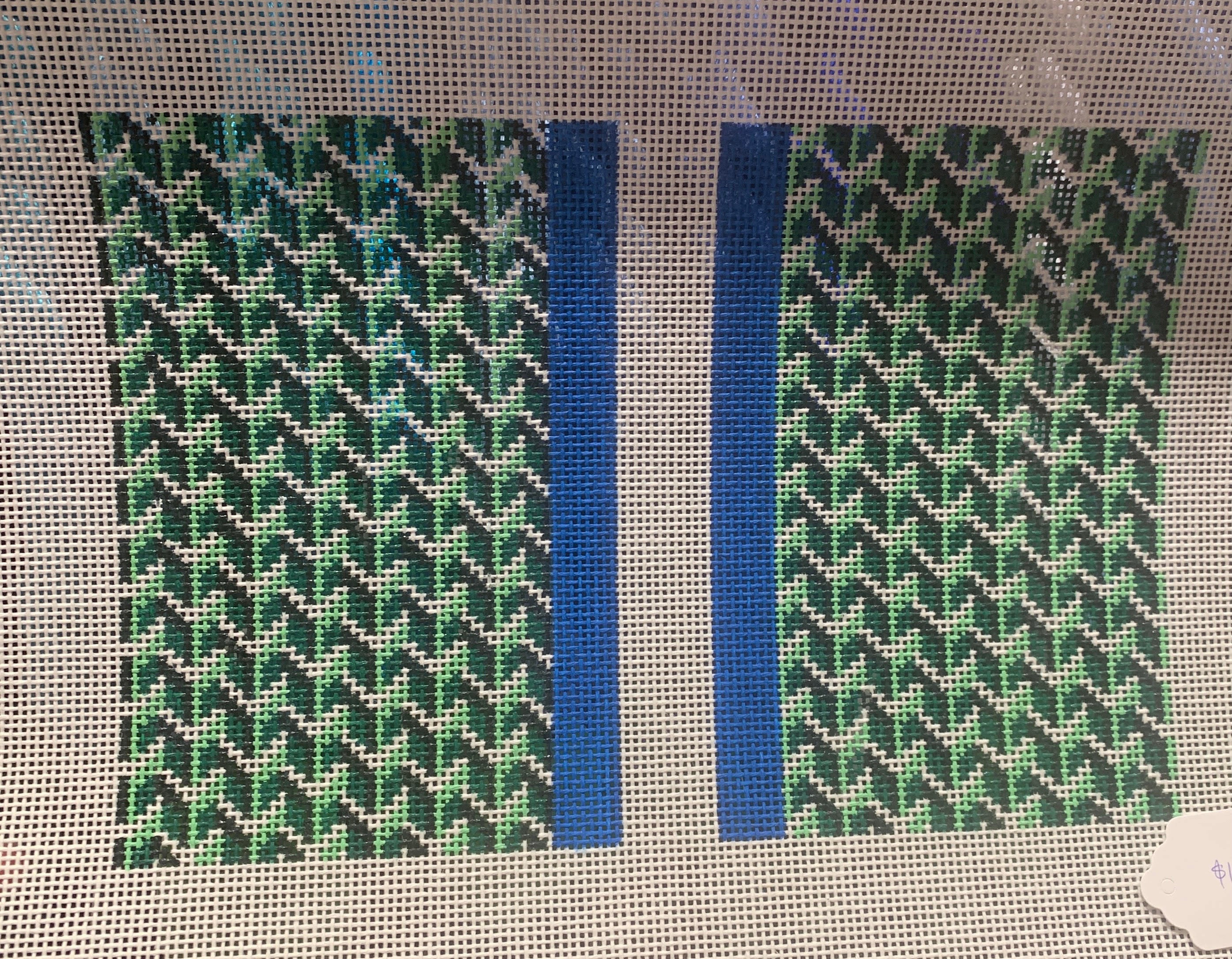 Anne Fisher AF18G Green Y Pattern 14 mesh Clutch